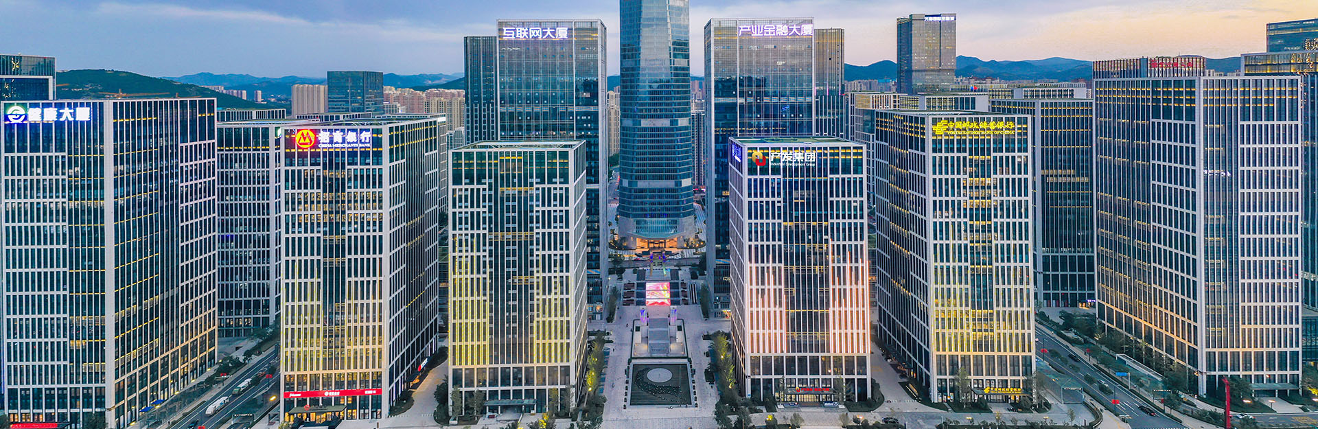 成人亚洲A片V一区二区三区蜜月_婷婷涩嫩草鲁丝久久午夜精品轮播图